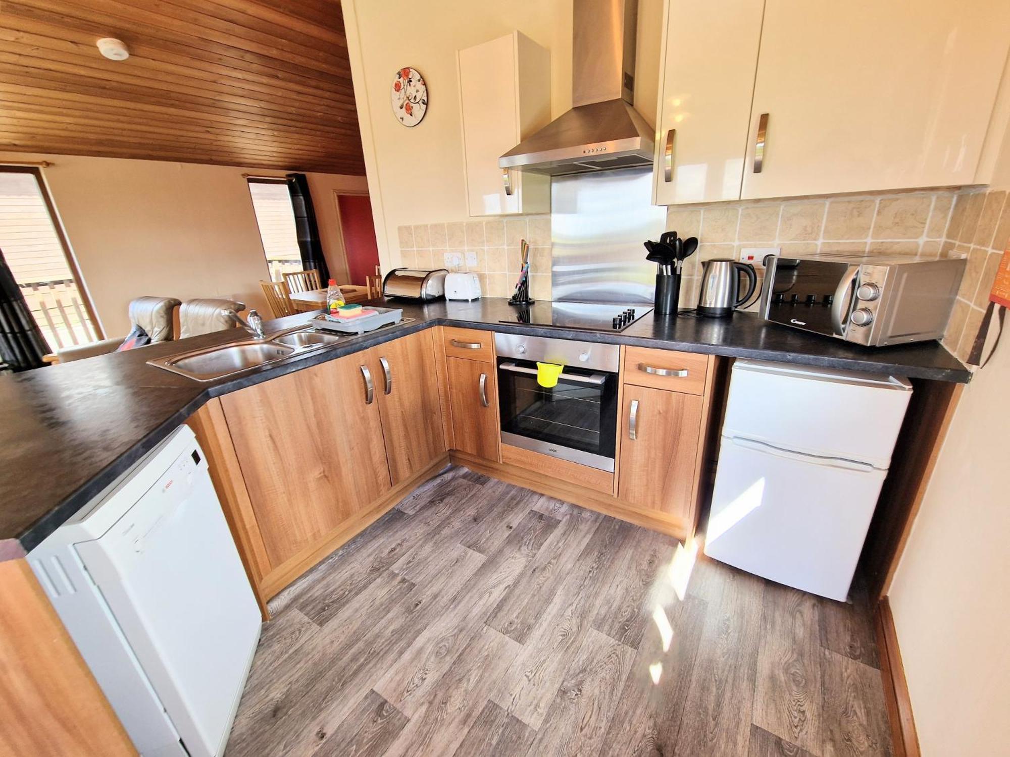 Villa Lomond 4 With Private Hot Tub - Fife - Loch Leven - Lomond Hills Kelty Esterno foto