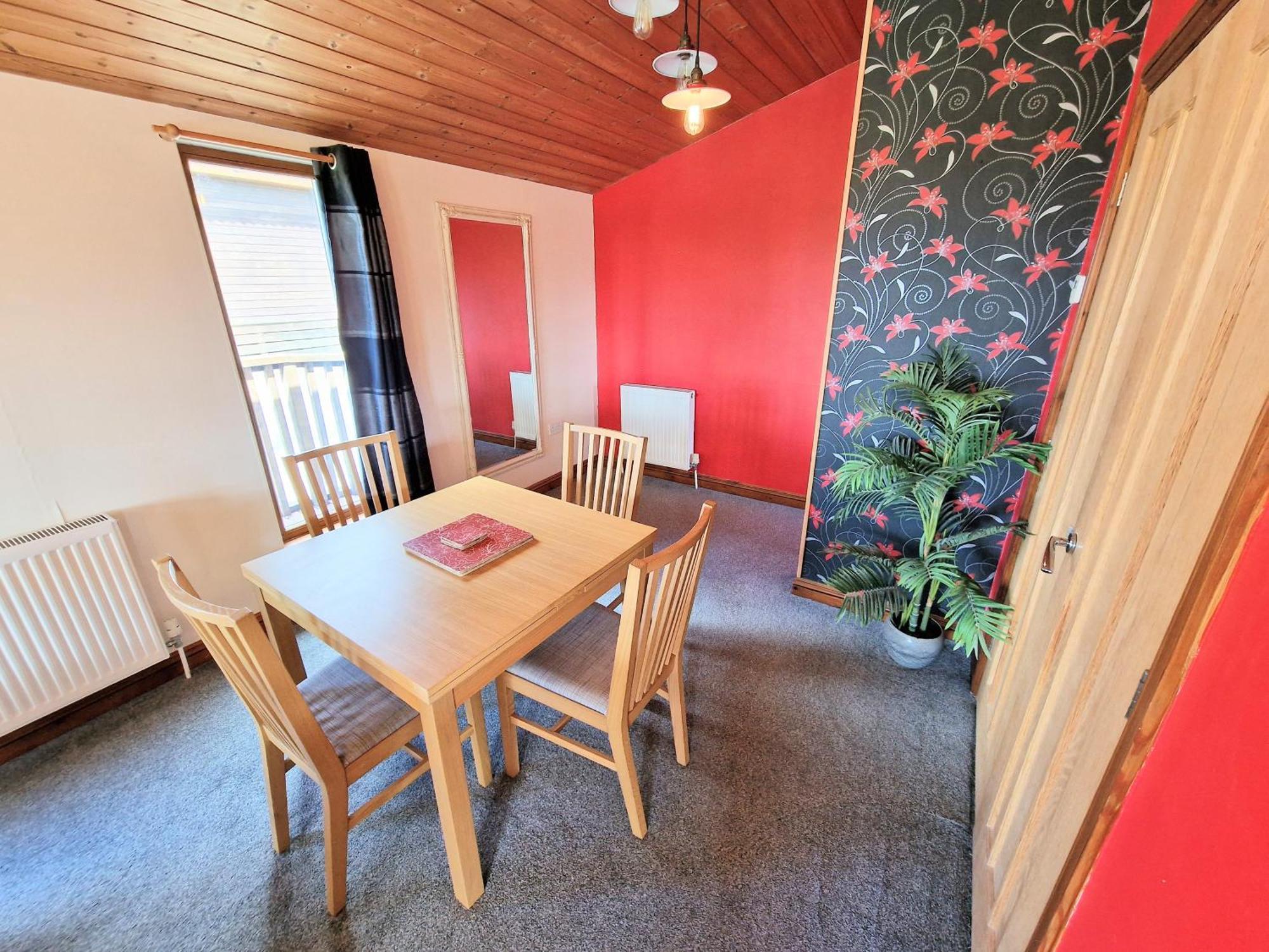 Villa Lomond 4 With Private Hot Tub - Fife - Loch Leven - Lomond Hills Kelty Esterno foto